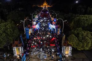 BIB: 1400
                            <button type="button" onclick="openModal(22791476)" class="btn btn-primary btn-sm float-right btn-popup" data-toggle="modal" data-target=".modal-high-quality">
                        <i class="fas fa-shopping-cart"></i> Add to Cart
                    </button>
                                            <button type="button" onclick="isThisMe(22791476, true)" class="btn btn-success btn-sm float-right btn-popup btn-isme hidden" data-toggle="tooltip" data-placement="bottom" title="นี่คือรูปของคุณใช่ไหม คลิกที่นี่เพื่อเอาเข้าอัลบั้ม">
                        <i class="fas fa-plus"></i> Add to album
                    </button>
                    <button type="button" onclick="isThisMe(22791476, false)" class="btn btn-warning btn-sm float-right btn-popup btn-isnotme hidden">
                        <i class="fas fa-ban"></i> Remove from album
                    </button>